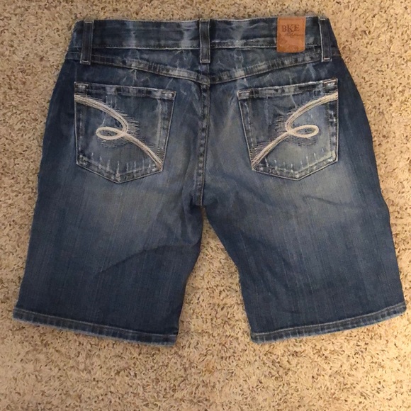 BKE denim shorts - Picture 2 of 3